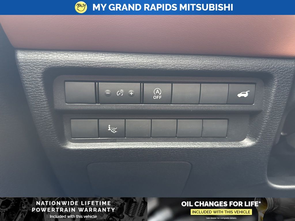 2026 Mitsubishi Outlander SEL - Photo 32