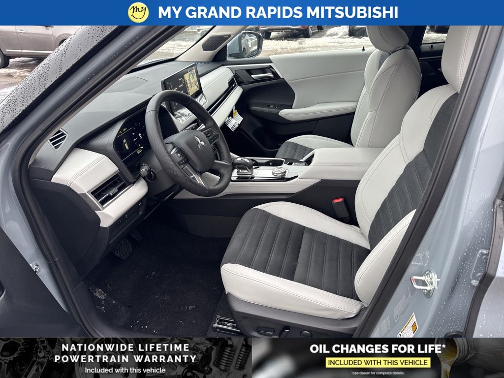 2026 Mitsubishi Outlander SE - Photo 10