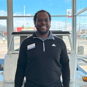 Staff member Shamir Austin from ID_e9cb23