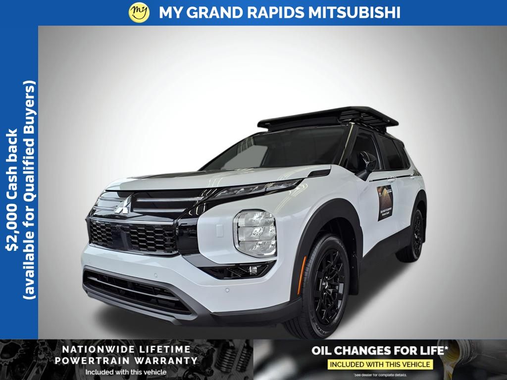 2025 Mitsubishi Outlander Trail Edition's photo