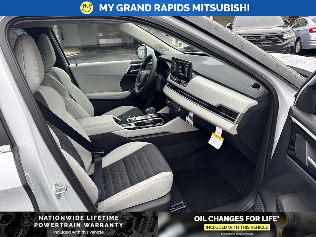 2026 Mitsubishi Outlander SE - Photo 15