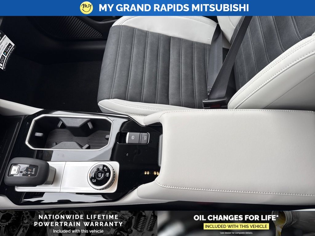 2026 Mitsubishi Outlander SE - Photo 19