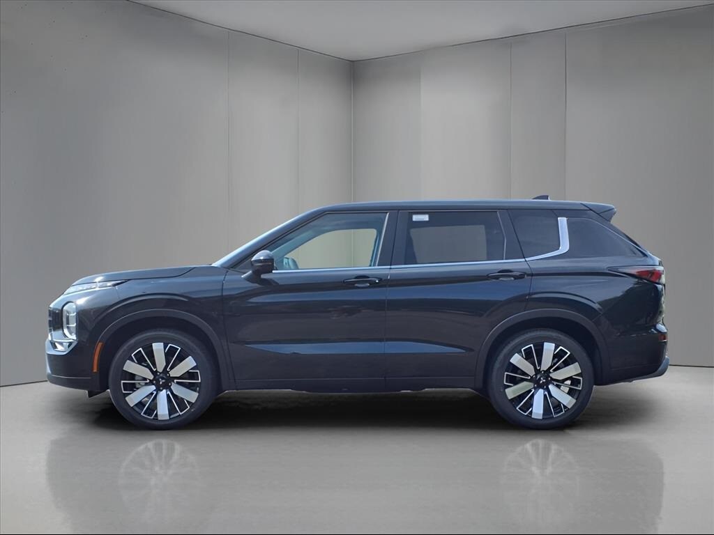 2025 Mitsubishi Outlander SE photo 4
