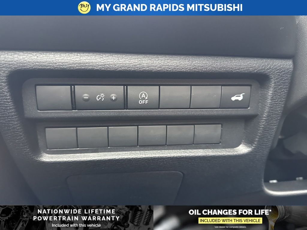 2026 Mitsubishi Outlander SE - Photo 35