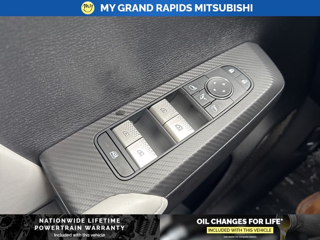 2026 Mitsubishi Outlander SE - Photo 31