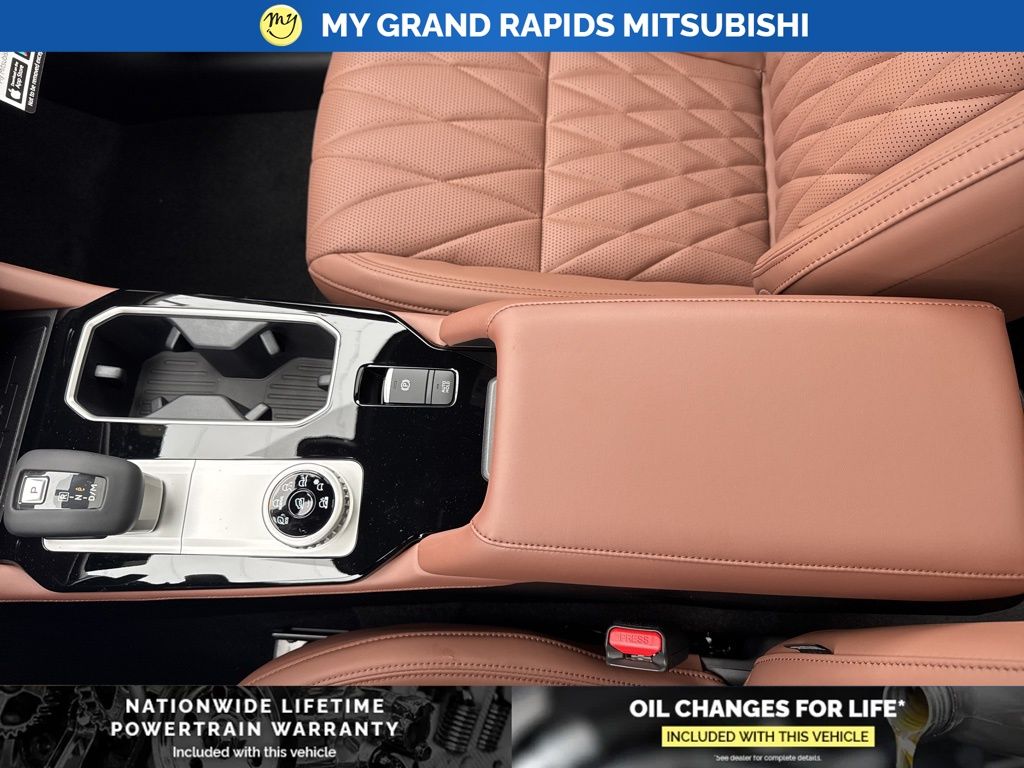2026 Mitsubishi Outlander SEL - Photo 27