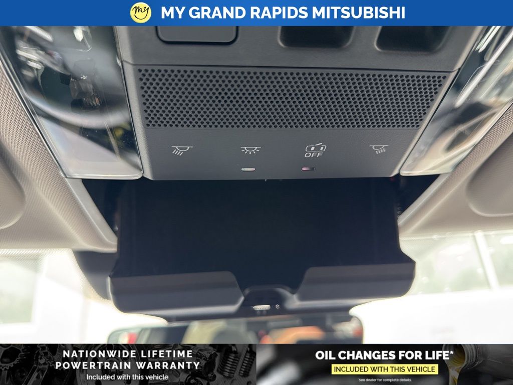 2026 Mitsubishi Outlander SE - Photo 32