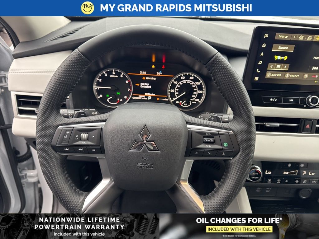 2026 Mitsubishi Outlander SE - Photo 18