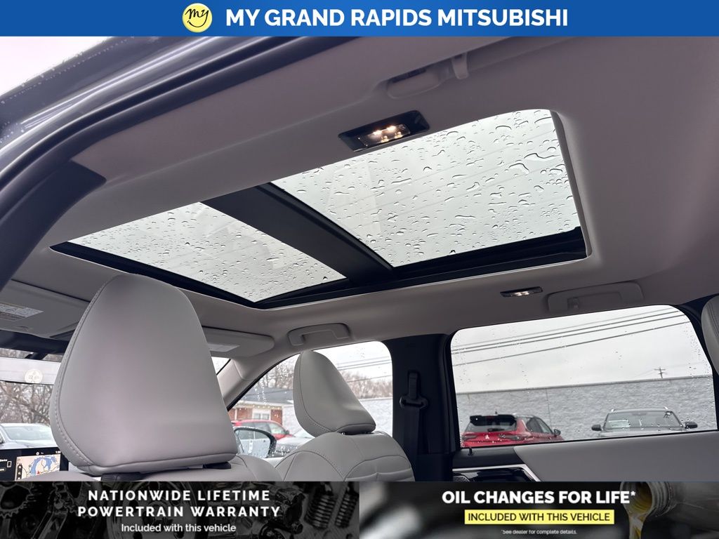 2026 Mitsubishi Outlander SE - Photo 13