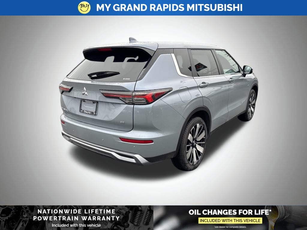 2026 Mitsubishi Outlander SE - Photo 7