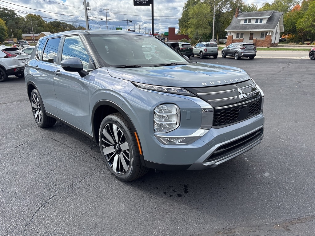 New 2025 Mitsubishi Outlander SE SUV