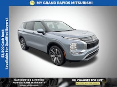 2026 Mitsubishi Outlander SE SUV
