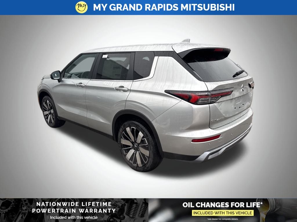 2026 Mitsubishi Outlander SE - Photo 6
