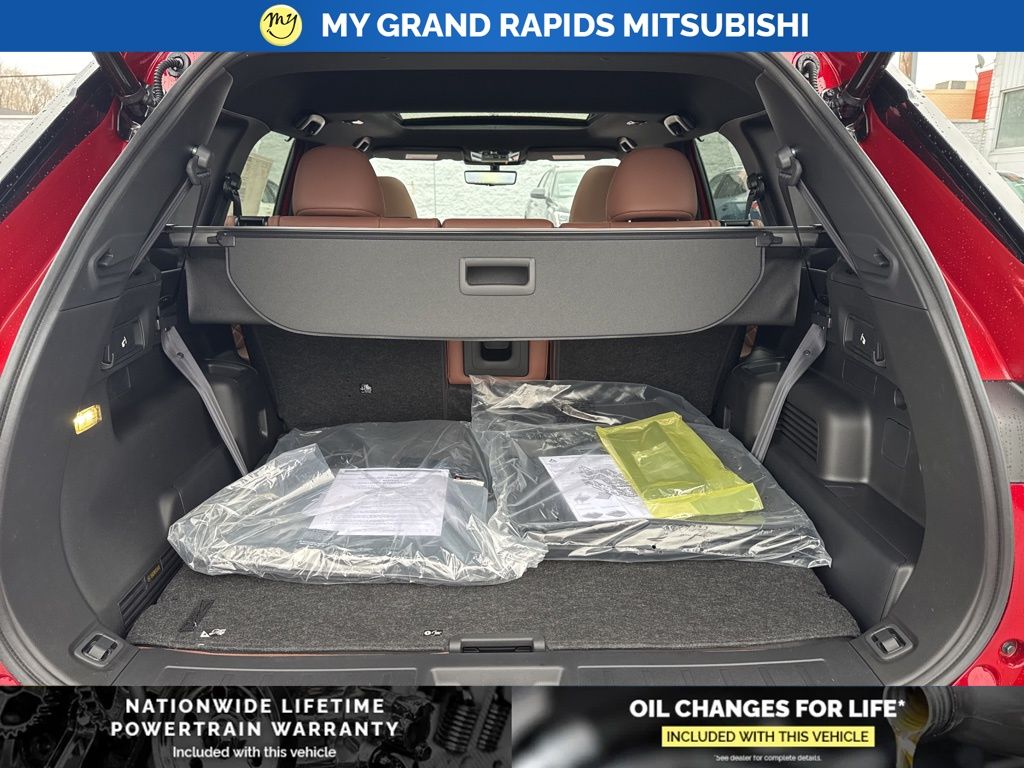2026 Mitsubishi Outlander SEL - Photo 16