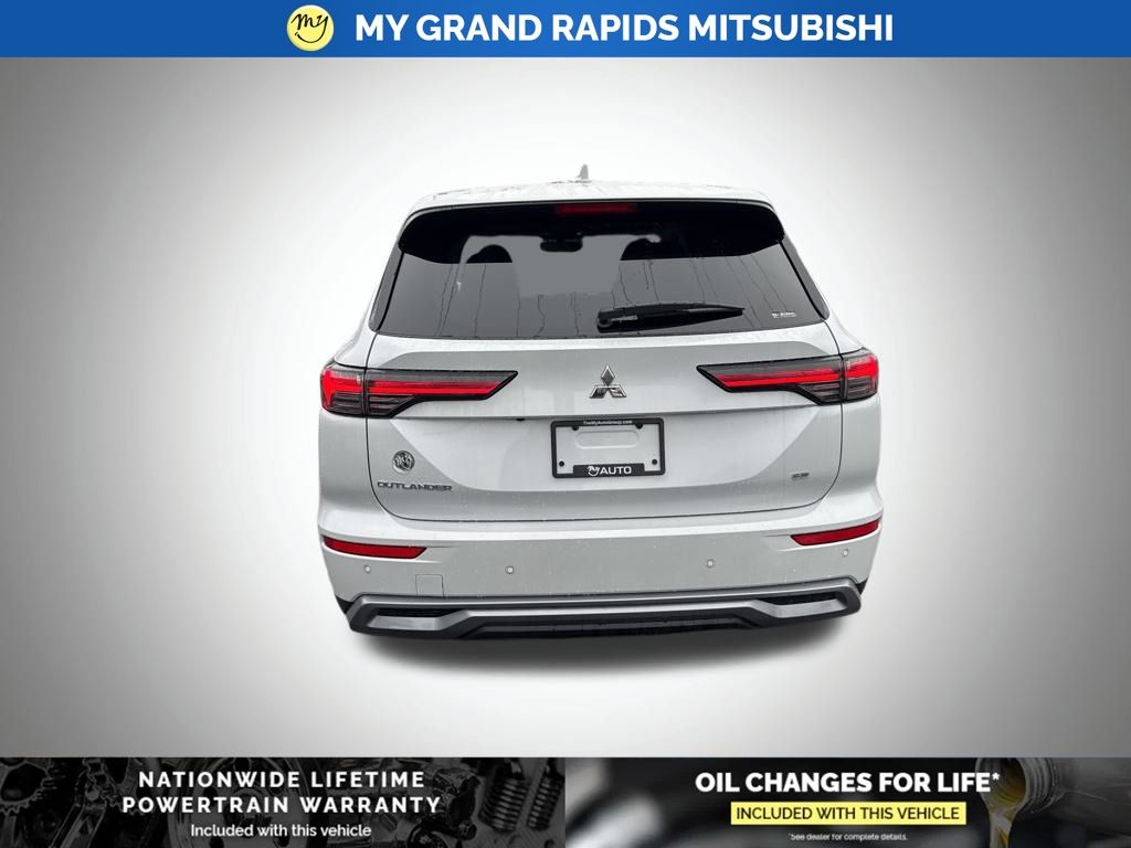 2026 Mitsubishi Outlander SE - Photo 6