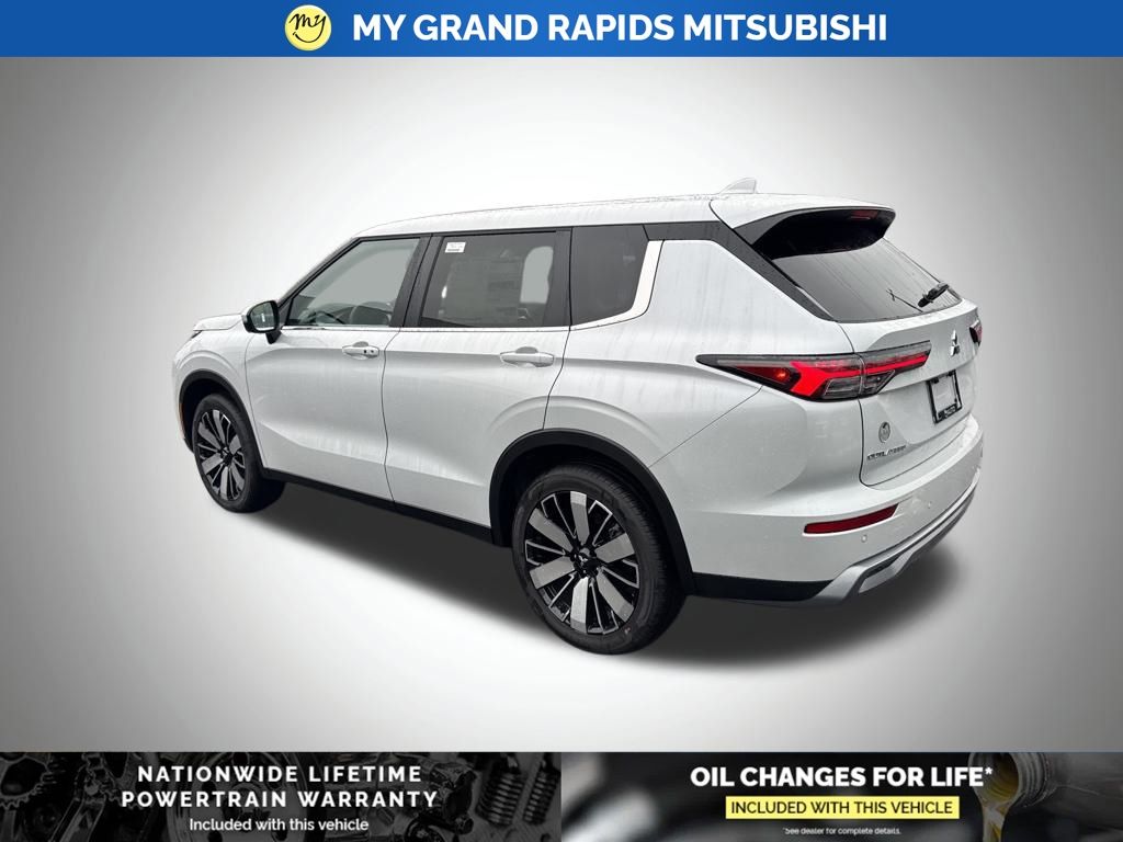 2026 Mitsubishi Outlander SE - Photo 5