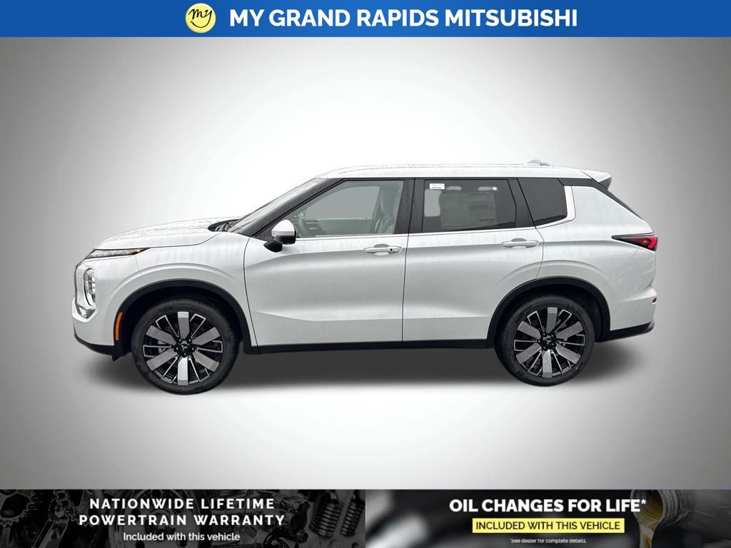 2026 Mitsubishi Outlander SE - Photo 4