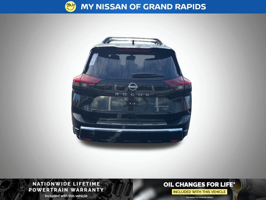 2026 Nissan Rogue Platinum photo 3