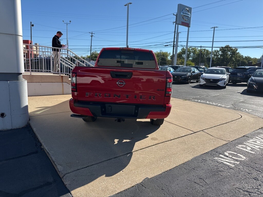 2026 Nissan Frontier SV photo 4