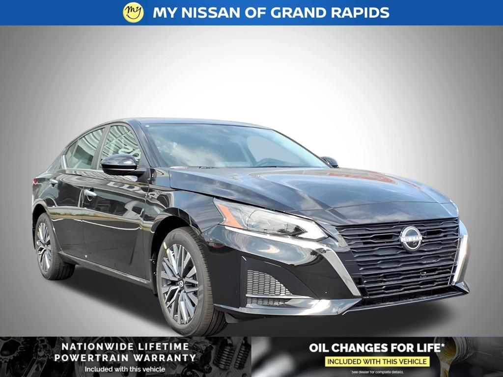 New 2025 Nissan Altima SV Sedan