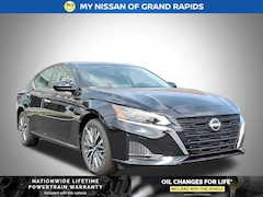 2025 Nissan Altima SV Sedan