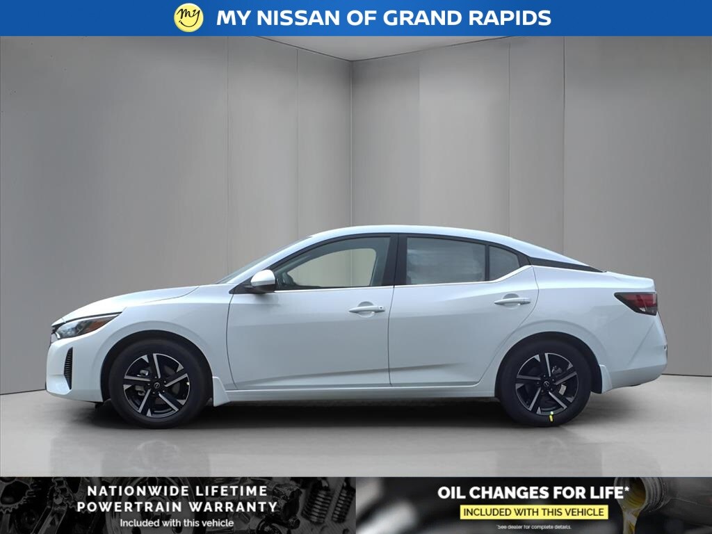 2025 Nissan Sentra SV photo 4