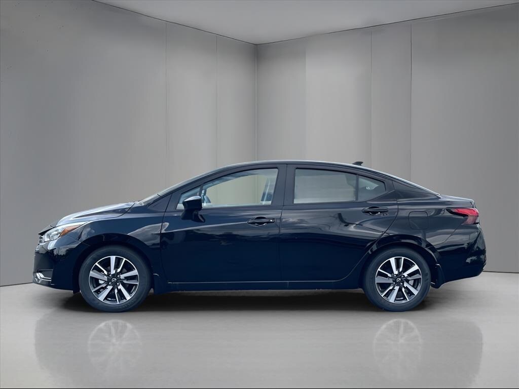 2025 Nissan Versa 1.6 SV photo 4