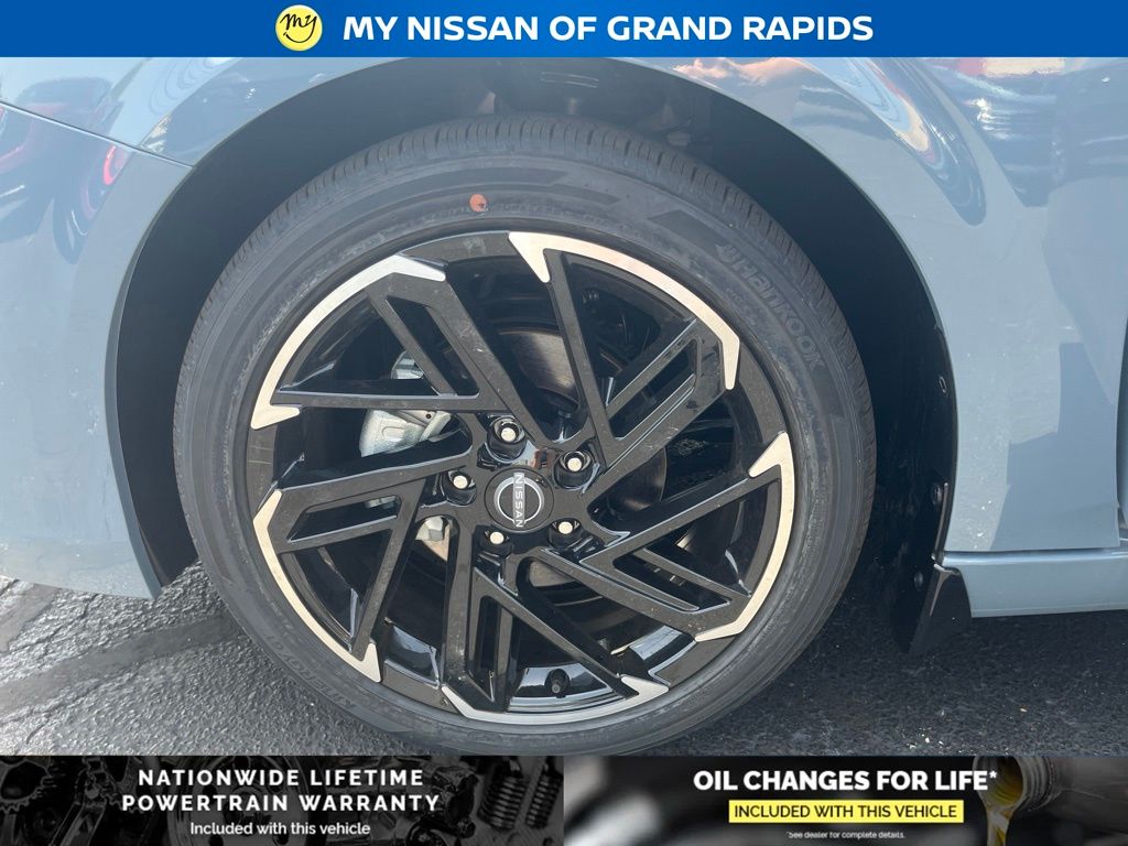 2026 Nissan Sentra SR - Photo 10