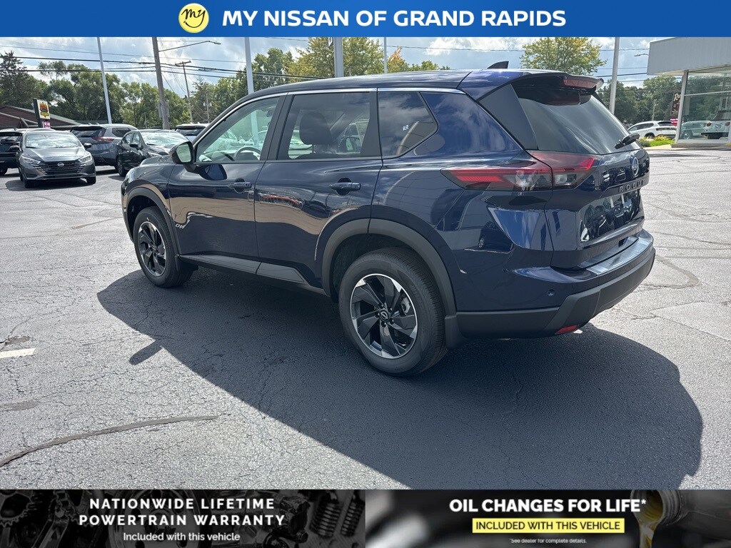 2026 Nissan Rogue SV photo 4