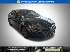 2025 Nissan Altima SR Sedan