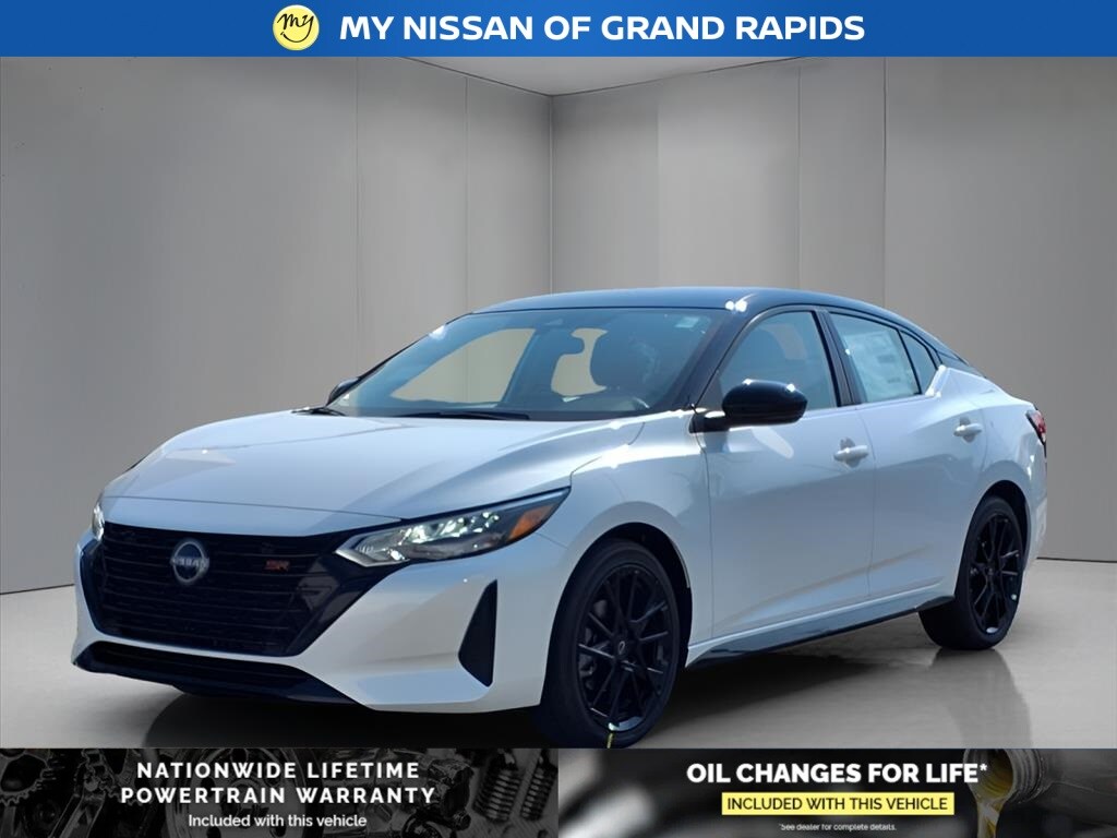 2025 Nissan Sentra SR photo 3