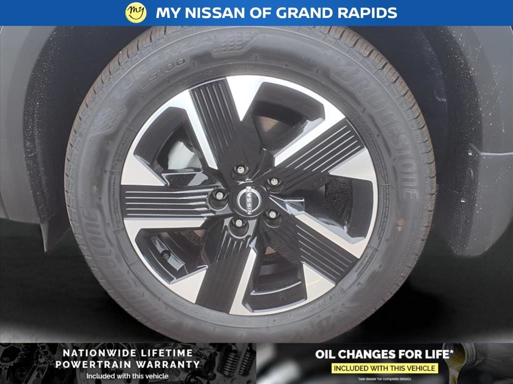 New 2025 Nissan Kicks SV SUV