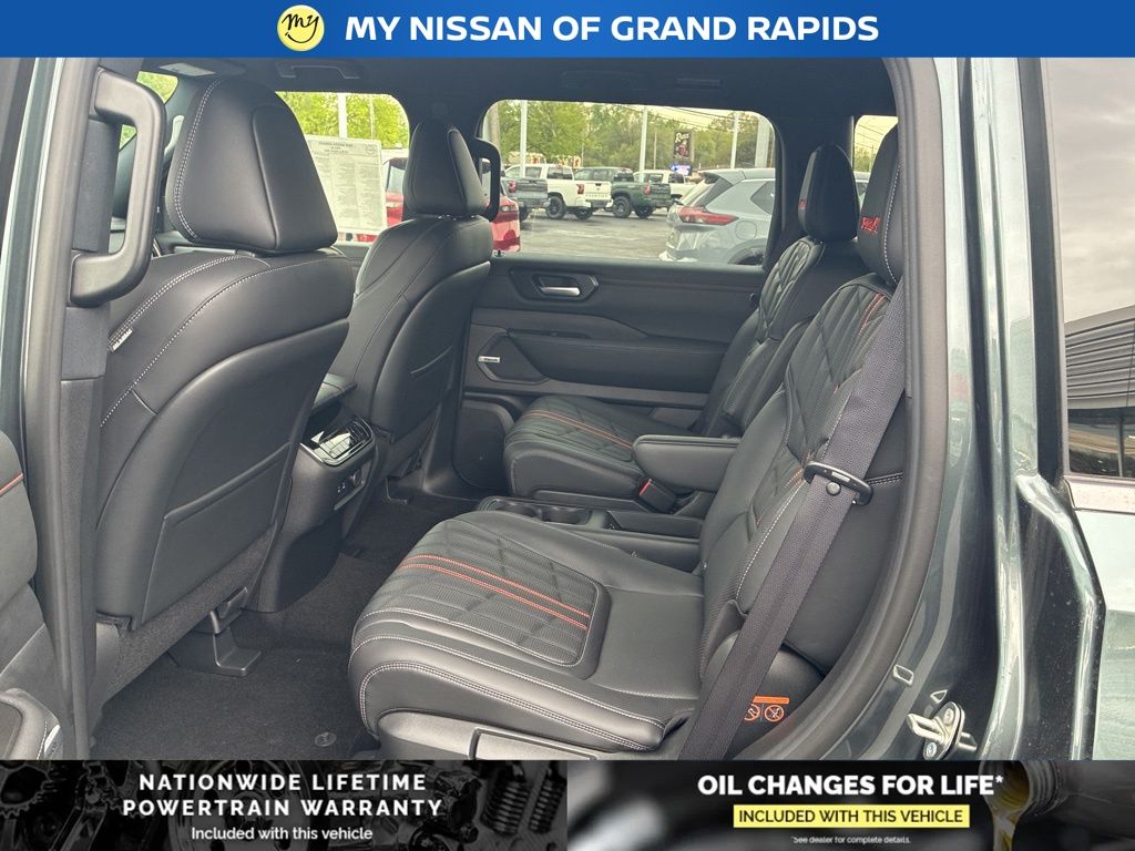 2026 Nissan Armada PRO-4X - Photo 29