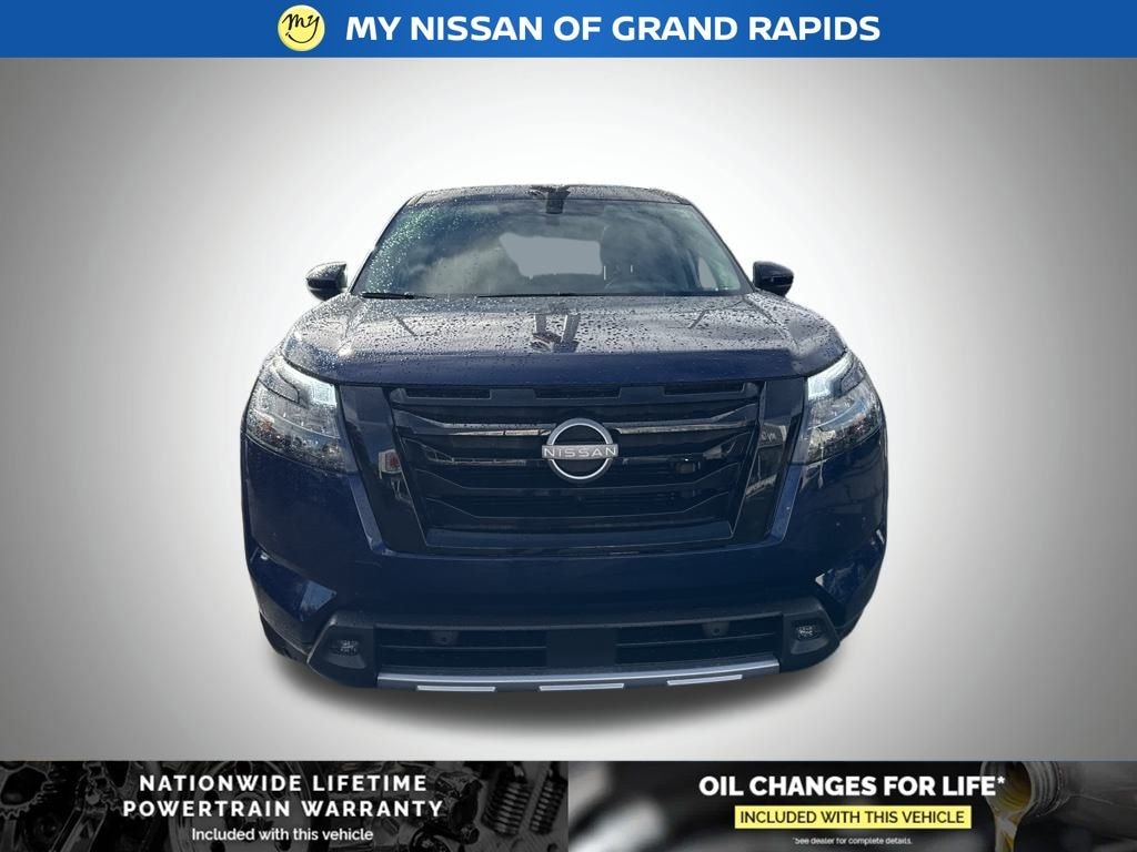 New 2025 Nissan Pathfinder Platinum SUV