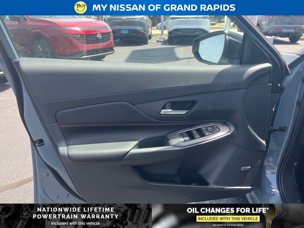 2026 Nissan Sentra SR - Photo 11