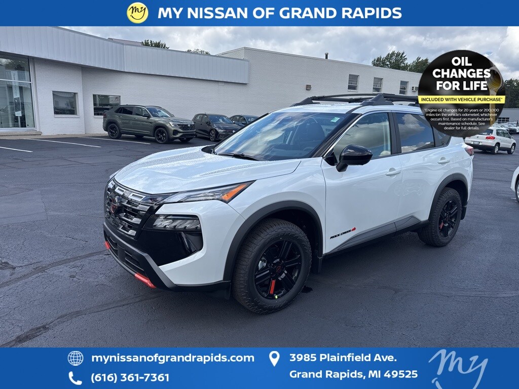 2026 Nissan Rogue SV photo 4