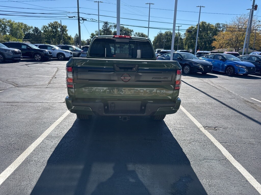 2026 Nissan Frontier PRO-4X photo 3