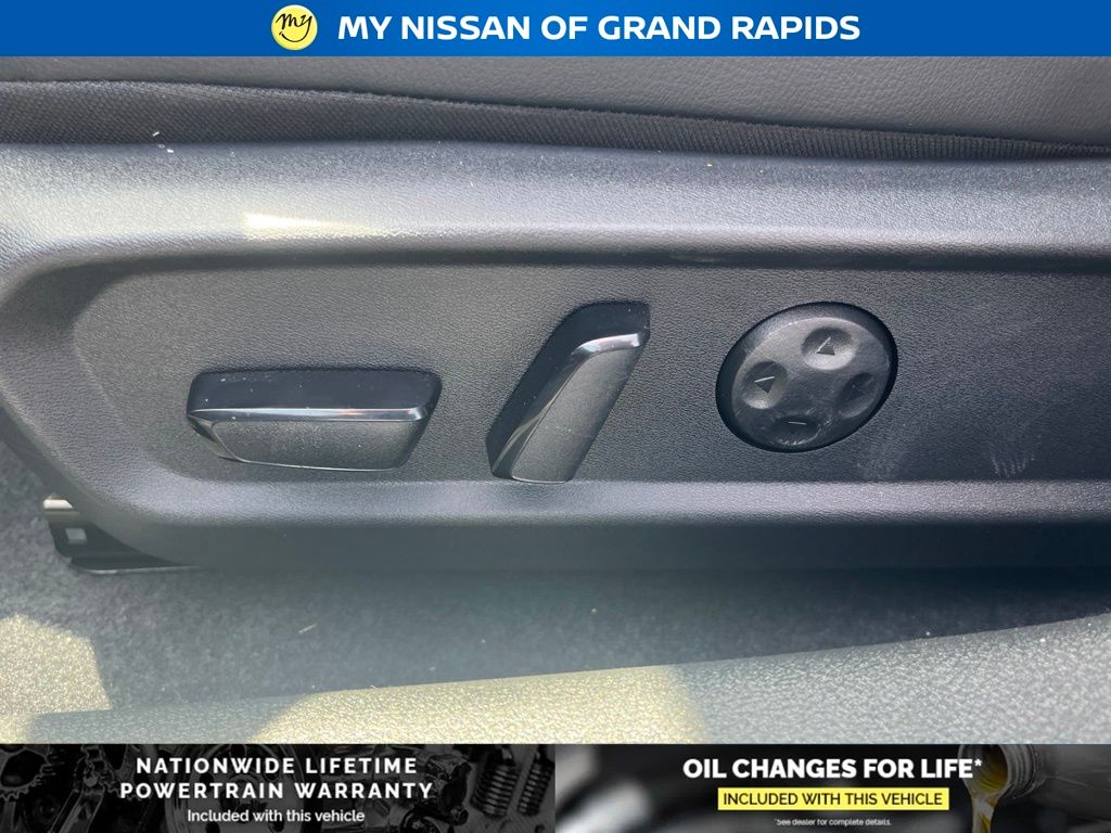 2026 Nissan Sentra SR - Photo 12