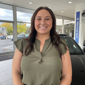 Staff member Lelia Fekete from ID_0d7efd