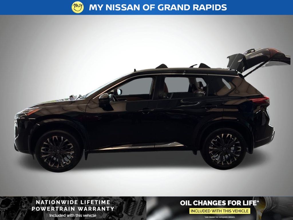 2026 Nissan Rogue Platinum photo 3