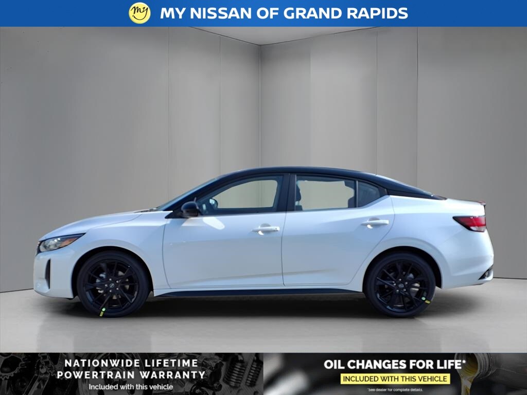 2025 Nissan Sentra SR photo 4