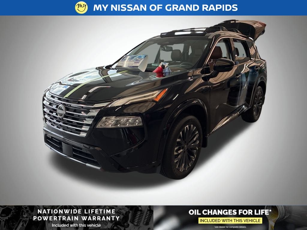 2026 Nissan Rogue Platinum photo 2