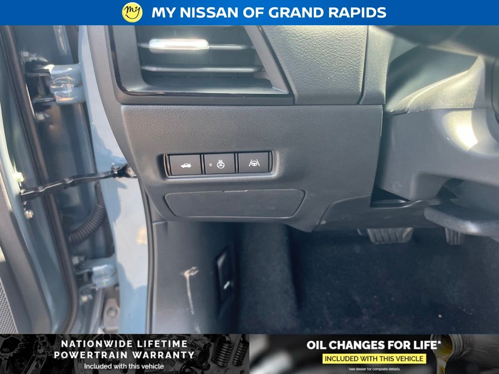 2026 Nissan Sentra SR - Photo 18