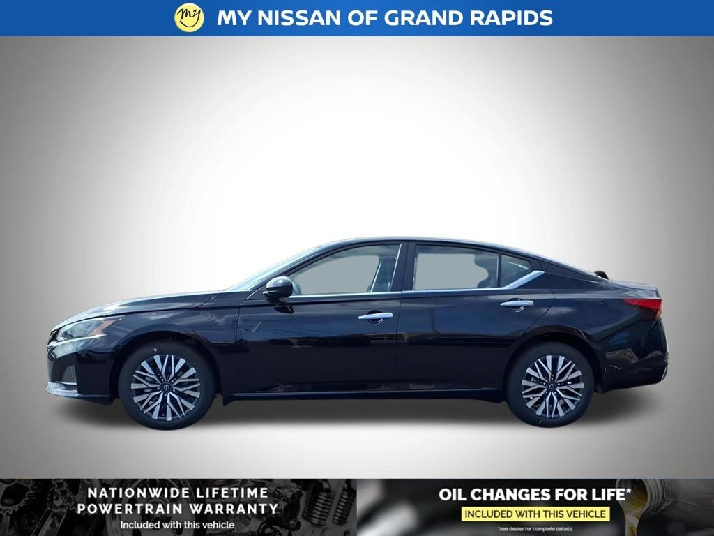New 2025 Nissan Altima SV Sedan