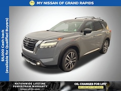 2025 Nissan Pathfinder Platinum SUV