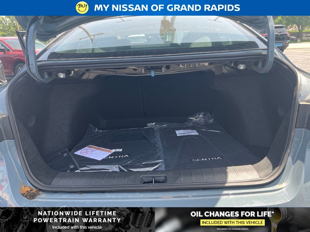 2026 Nissan Sentra SR - Photo 23