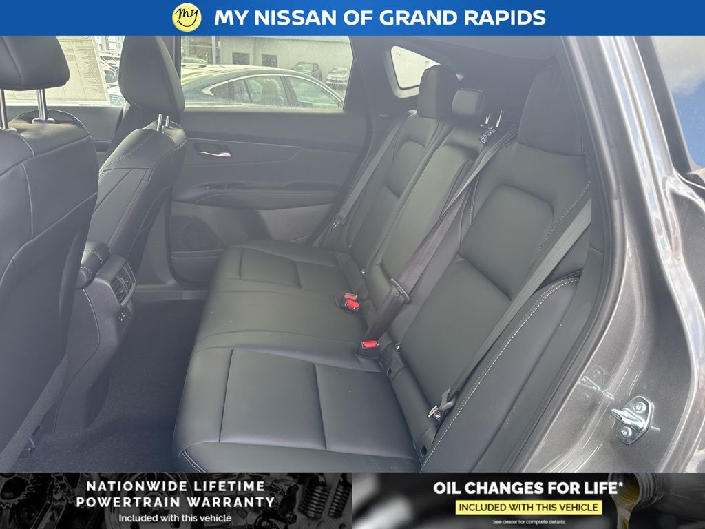 2026 Nissan Murano SV - Photo 8