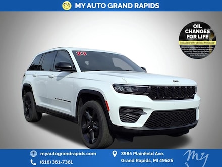 2023 Jeep Grand Cherokee Laredo SUV