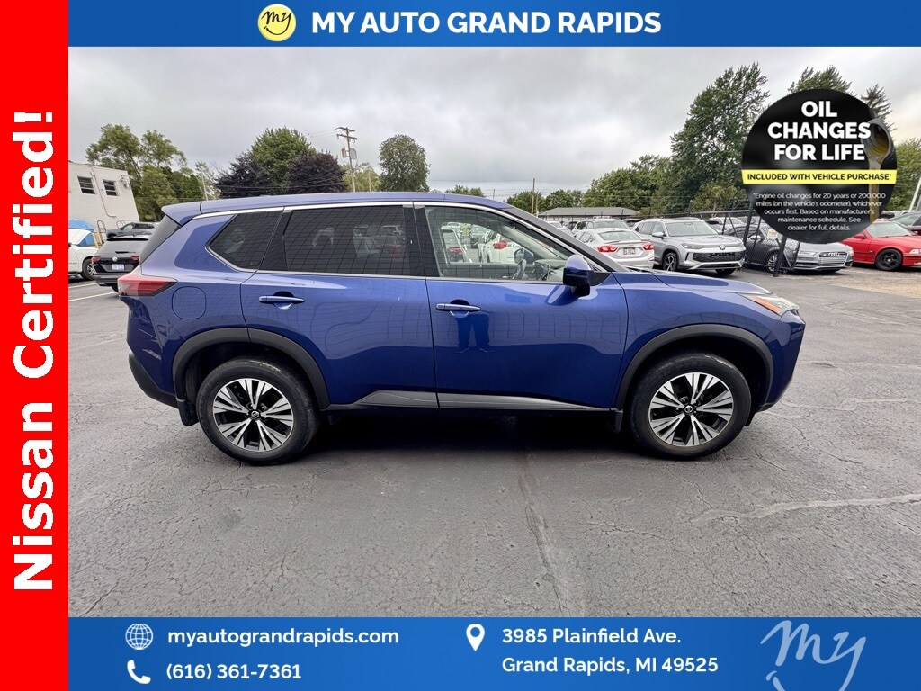 2021 Nissan Rogue SV photo 2