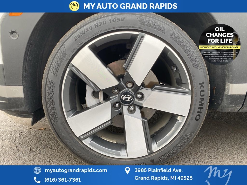 2025 Hyundai Santa Fe photo 3